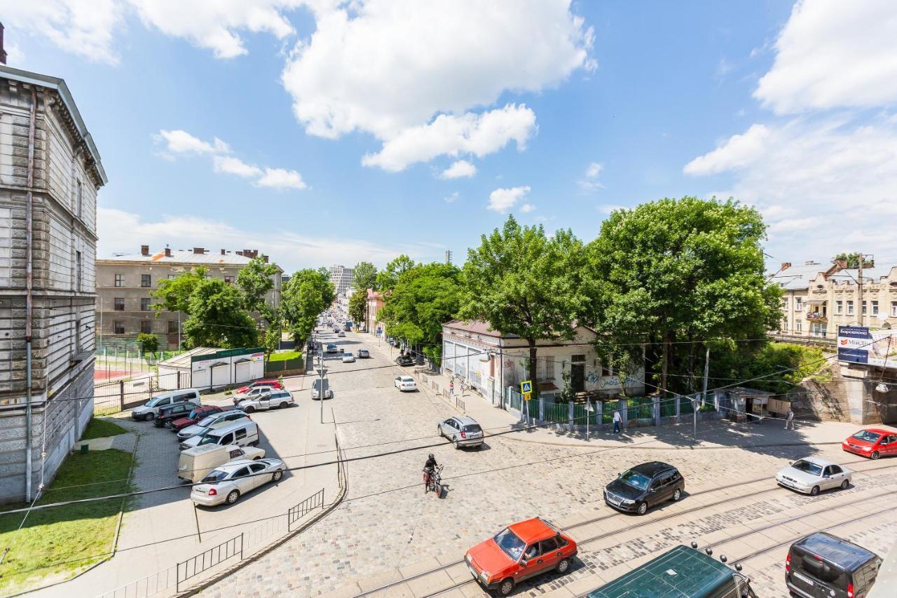 Сучасна Квартира По Вул Дарії Гусяк 9 Біля Краківського Lemberg Exterior foto